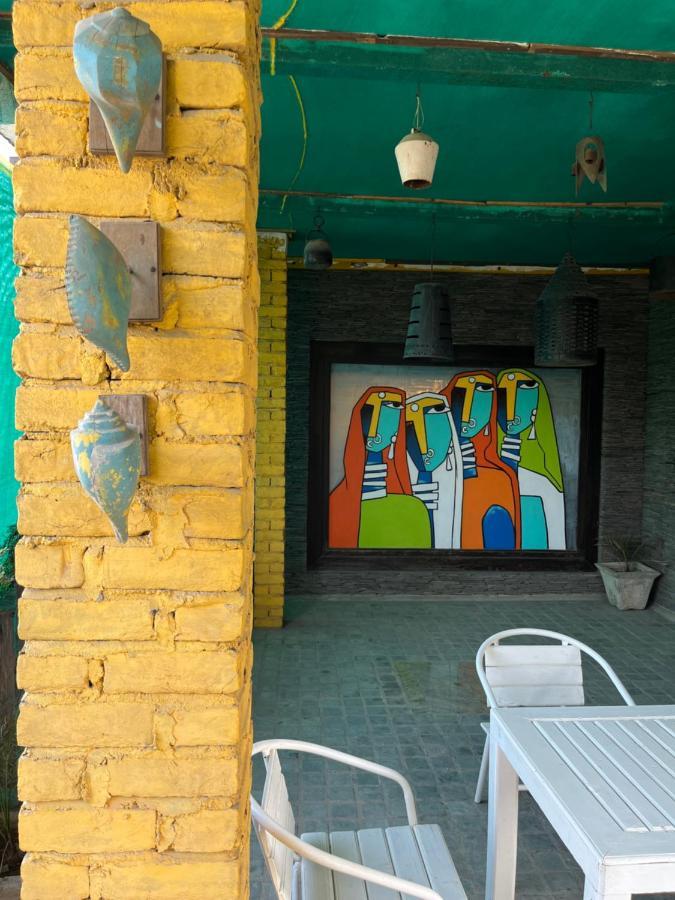 Aakritii Hotels 구르가온 외부 사진