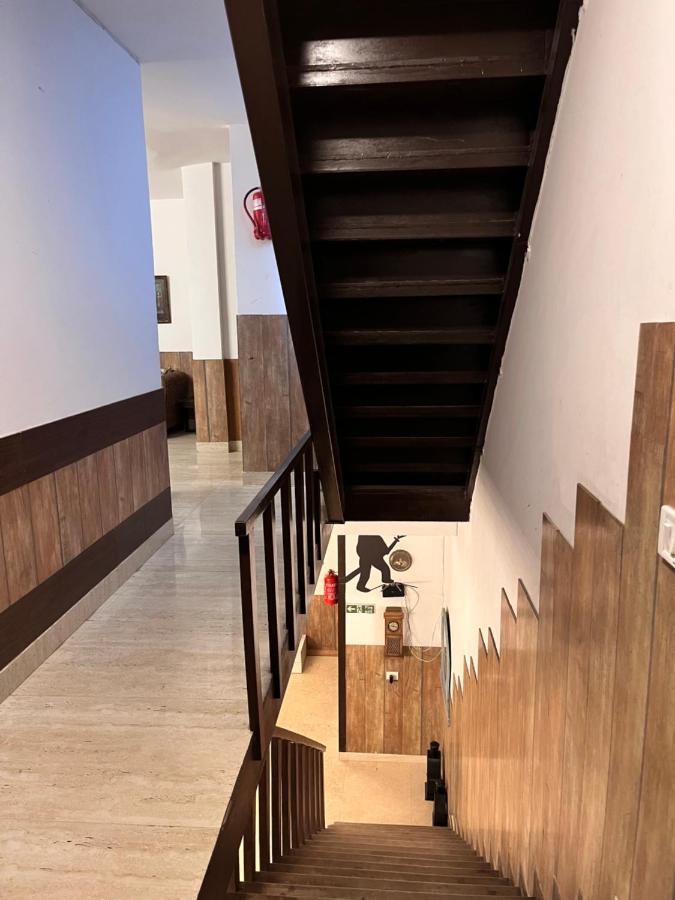 Aakritii Hotels 구르가온 외부 사진