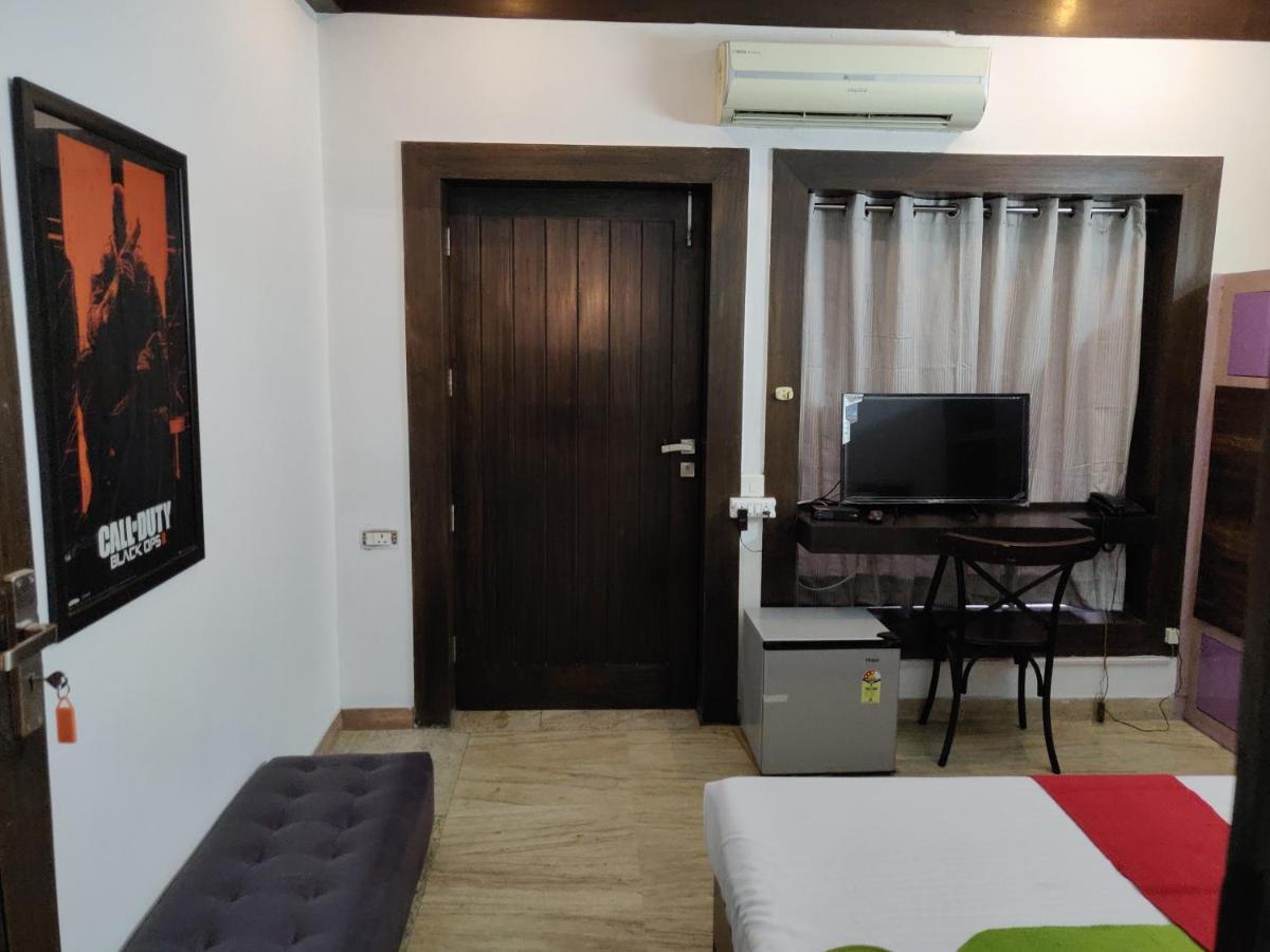Aakritii Hotels 구르가온 외부 사진