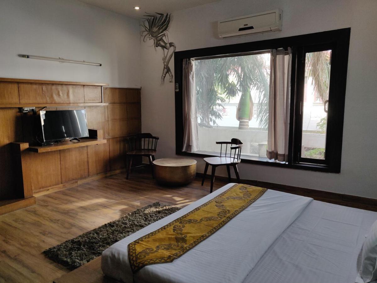 Aakritii Hotels 구르가온 외부 사진