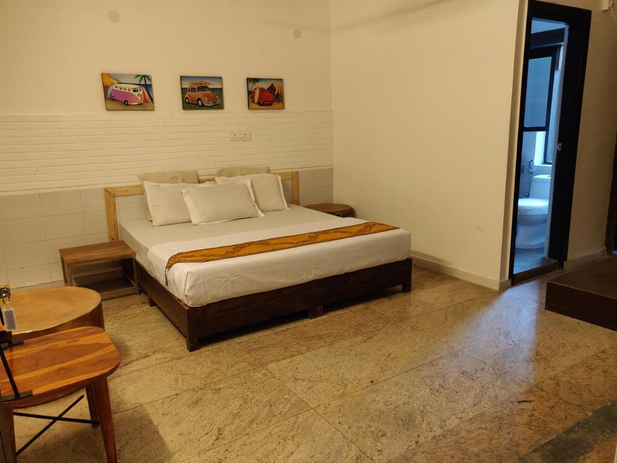 Aakritii Hotels 구르가온 외부 사진